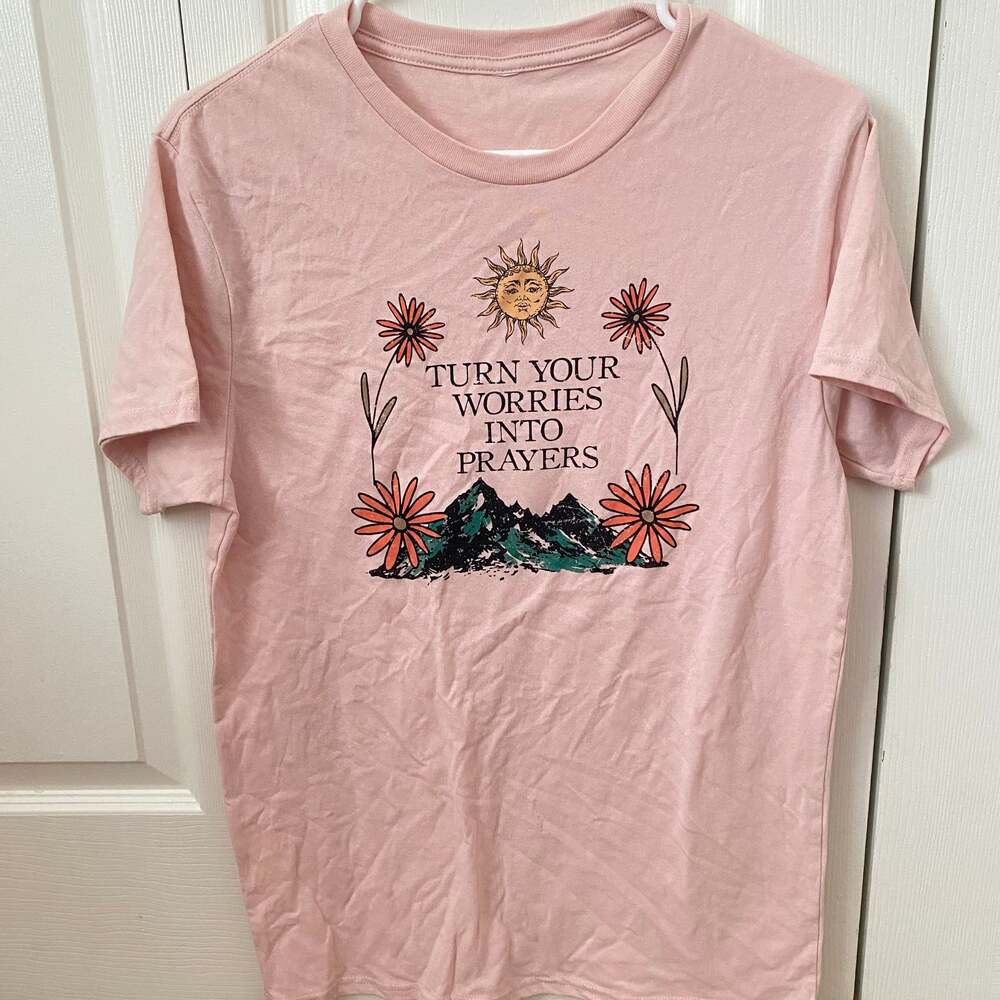 turn your worries into prayers' graphic tee
